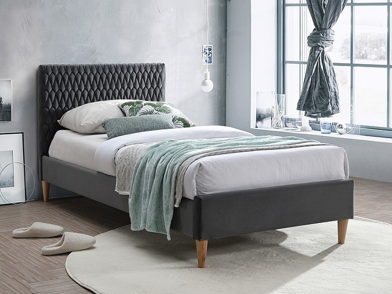 Gulta ar resti ID-22939