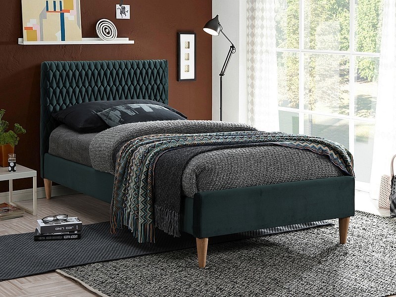 Bed with slatted base ID-22939