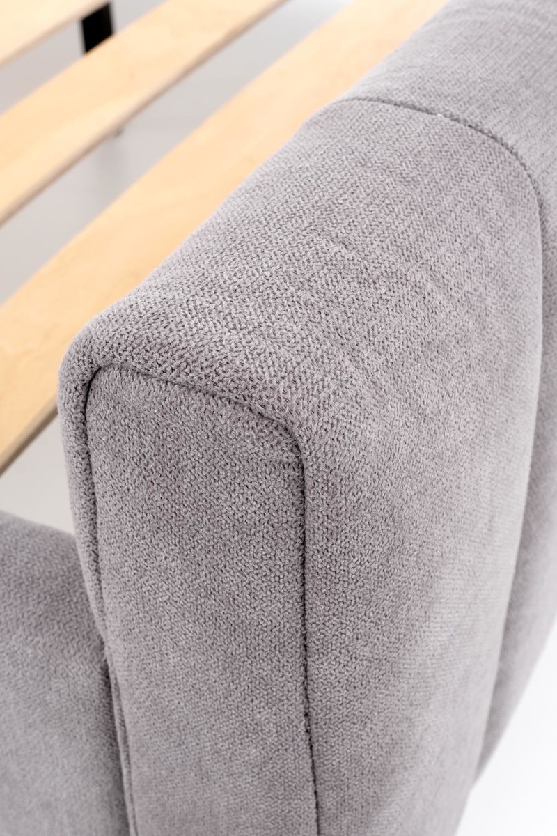 Bed with slatted base ID-25543