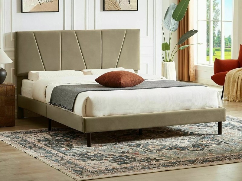 Gulta ar resti ID-28725