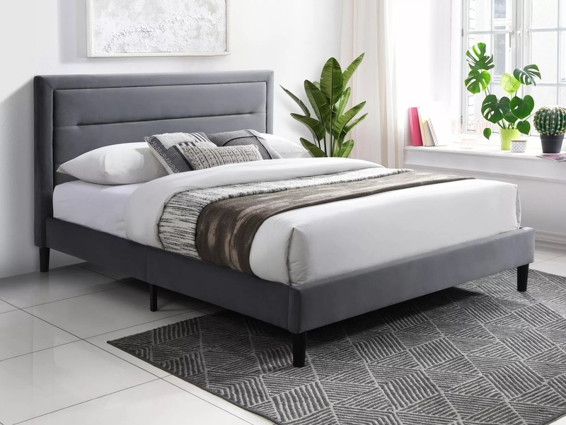 Bed with slatted base ID-29157